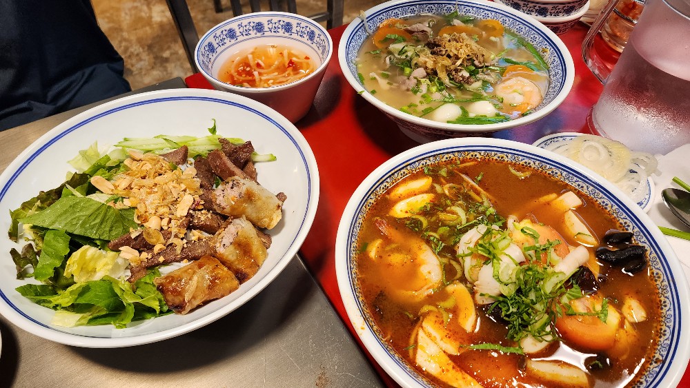 韓国で本格的なベトナム料理が食べられる！MAM MAM TABLE 新村　