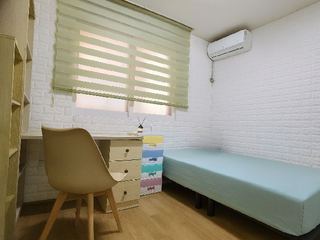 ソウル地下鉄2号線　新村（しんちょん）駅徒歩3分・女性専用シェアハウスひとり部屋